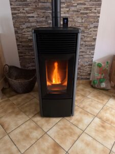 Lire la suite à propos de l’article MCZ EGO avec Technologie CORE : L’alliance parfaite entre esthétique bois et économies d’énergie